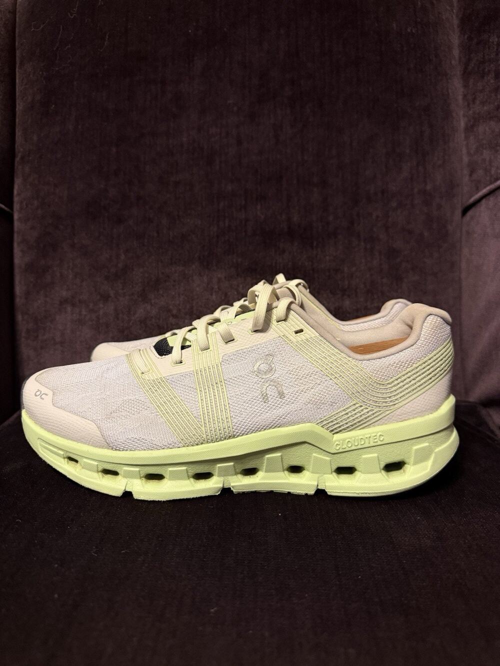 On Cloudgo Shoes Womens Size 9 Frost Hay Running CloudTec Trainers 55.98232